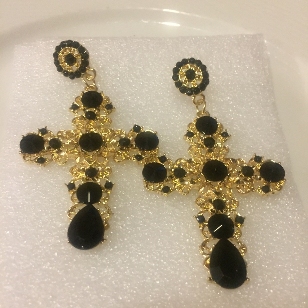 ✝️ Awesome Oversized Cross metallic Jeweled Studs - Picture 3 of 5